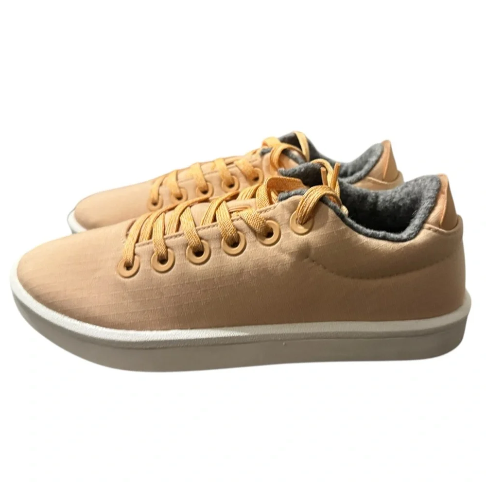 All birds woman’s wool piper sneaker size 7